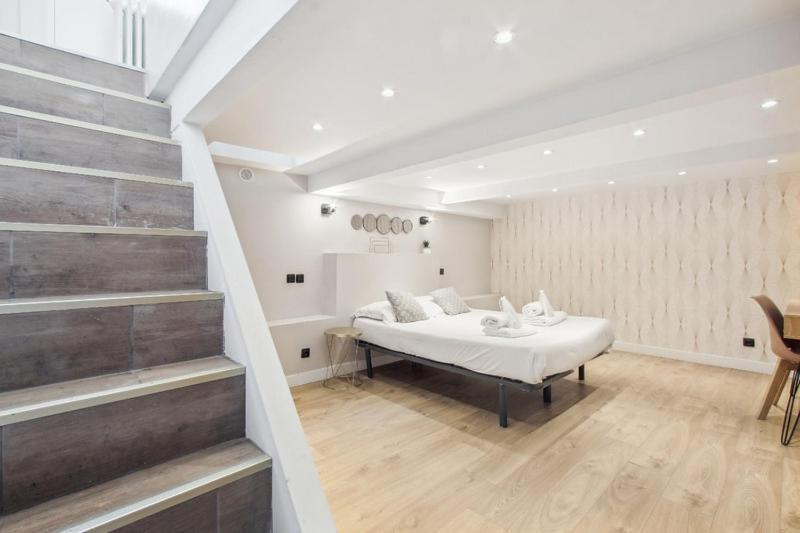 165 Suite Denis - Superbe Appartement A Paris Exteriör bild